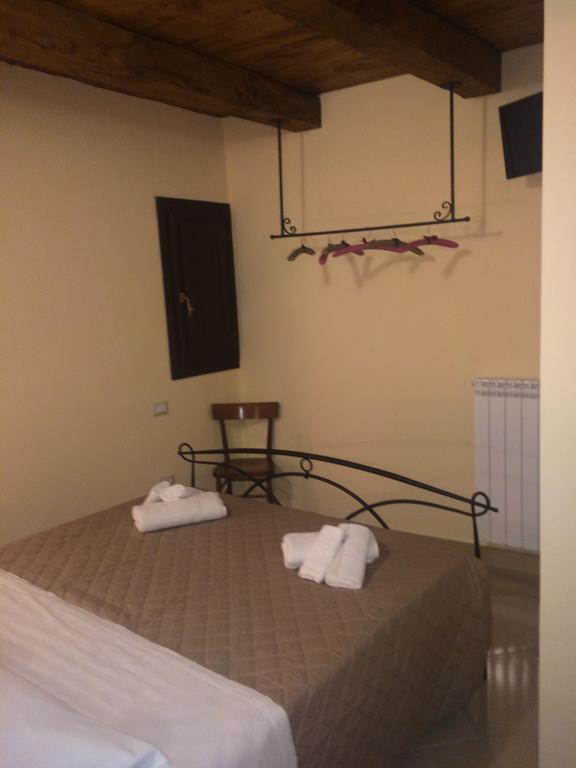 La Chiazzolla Hotell Campoli del Monte Taburno Exteriör bild