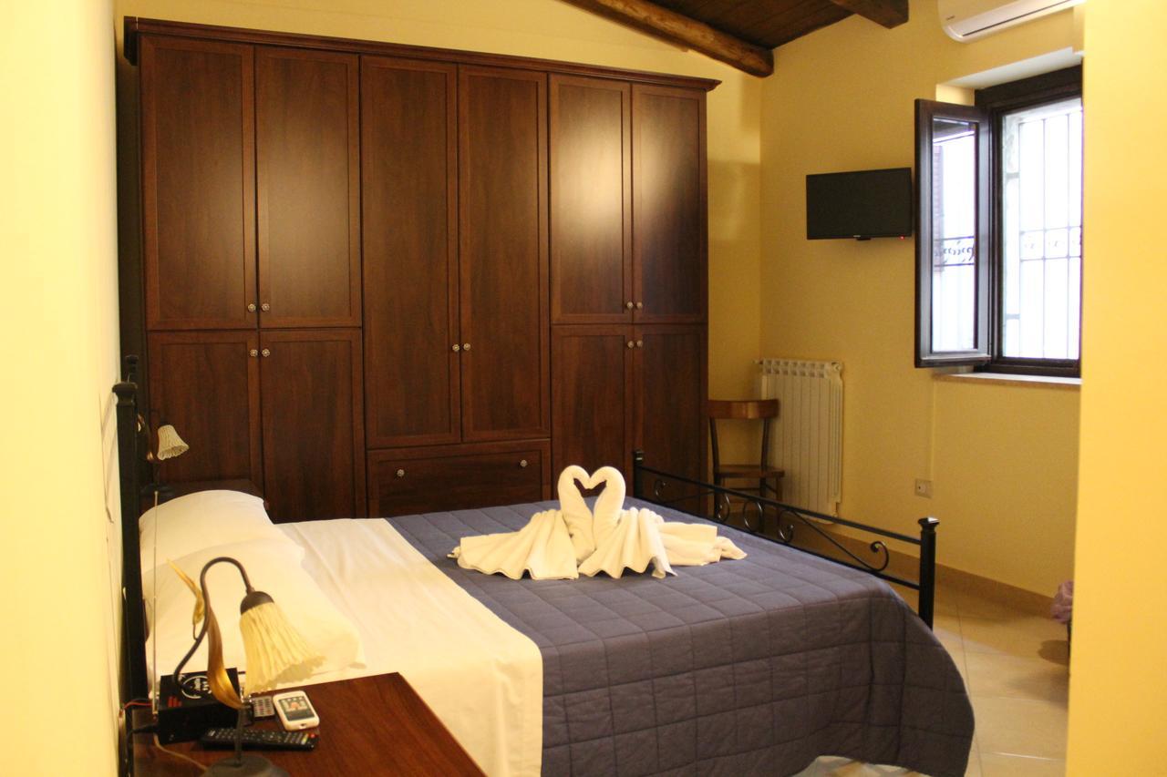 La Chiazzolla Hotell Campoli del Monte Taburno Exteriör bild