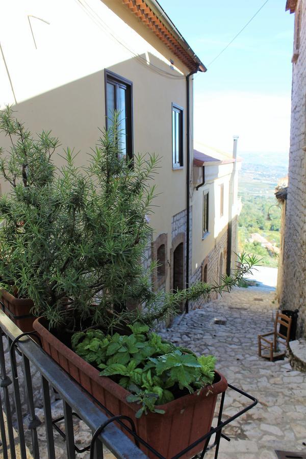 La Chiazzolla Hotell Campoli del Monte Taburno Exteriör bild